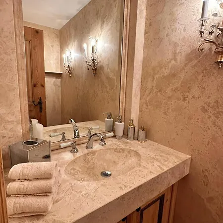 Apartment Luxury Flat Close To Park In *