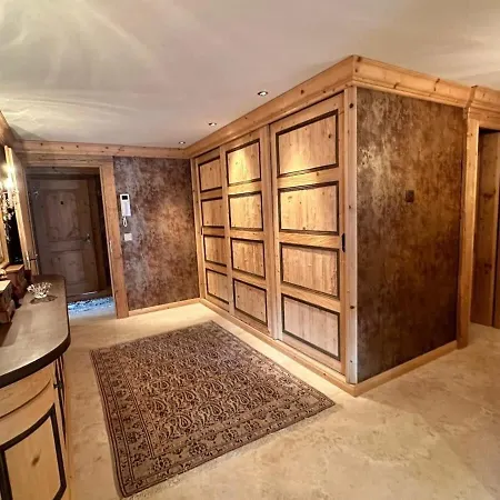 アパート Luxury Flat Close To Park In グスタード