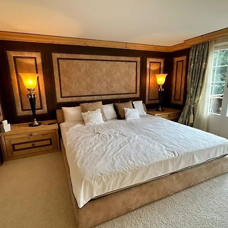 Luxury Flat Close To Park In アパート *