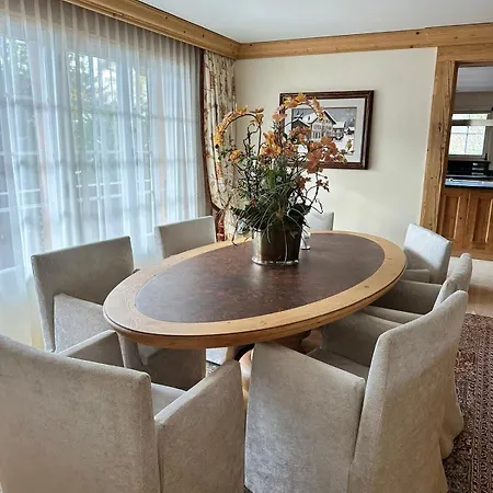 Luxury Flat Close To Park In アパート